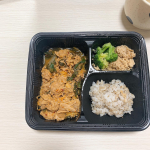 ♡思い立ったらすぐはじめられるダイエット食の宅配サービス🍚．【Dietician 豚キムチ】．高タンパク・低糖質の、カラダを気にする方におすすめな食事が1食分単位でおう&hellip;のInstagram画像
