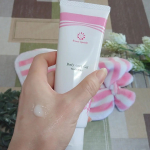 ✨潤い薬用美白ジェル✨クリスタルビューティボディケアジェルをご紹介☝️顔からボディ全身の「潤い美白ケア」が、これ１本でOK😉なんと‼️薬用有効成分の「トラネキサム酸」が、メラニンの生成&hellip;のInstagram画像