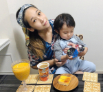 Dessert time after the bath🛁🧼The wooden coaster has a very nice scent🌲🌟🌟The soup was taken by my&hellip;のInstagram画像