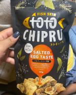 トトチップる　ソルテッドエッグ味をお試しさせて頂きました☆ソルテッドエッグとは、あひるの卵を塩漬けにして作られたアジア圏ではとてもポピュラーな調味料なんだそーです☆そのまま食べるのもいいし、料理&hellip;のInstagram画像