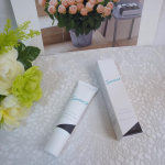 ・夏とか、晴れている日だけでなく、季節によって量に違いはあるものの紫外線は1年中、降り注いでいます。秋も冬も室内だって、紫外線対策しておきたいですよね。Sunsorit（サンソリッ&hellip;のInstagram画像