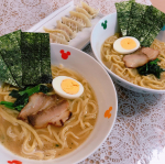 ずーっと気になってたなべやき屋キンレイお水がいらないシリーズ食べて見ました★横浜家系ラーメン濃厚豚骨醤油味これ、お鍋であたためるだけ！ほんと簡単！具は卵だけ追加したけど&hellip;のInstagram画像