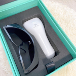 おうちでハイパワーホワイトニングが出来る✨WHITE CLUBハンディライトを使ってみたよ🙌✨このハンディライトは、医療機器としての認可を受けた、独自のハンディ型ホワイトニング用L&hellip;のInstagram画像