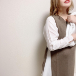 【重ね着風ワンピース】⁡このワンピース💕最近のお気に入りです♡⁡⁡重ね着風だから、1枚で袖のところはシャツ風でおしゃれ♡⁡⁡ニットのところが伸び縮みして&hellip;のInstagram画像