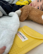 大きくなってもダニアレルギー克服できてない次男やわたし『ダニ獲りロボ』という便利なものをお試しさせてもらいました安心安全なものを置くだけでいいのですダニ捕りロボ特長化学&hellip;のInstagram画像