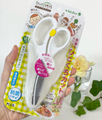 2歳の娘はまだまだ小さく切らないと食べられないものも多く、特に外出先ではハサミは必需品です。食事用はさみ「フィットカットカーブ ひとくちカット」は、ケース付きで持ち運びも簡単。刃先も丸いので、&hellip;のInstagram画像