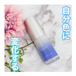 「色が変わる」ファンデーション❣️　　クエイ　カラーチェンジファンデーション　　色選びに迷う私にはありがたきファンデ。　　テクスチャーは白。　　それを塗&hellip;のInstagram画像