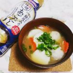 #だし香る鮮度みそ #PREMIUM #あごだし と #海鮮だし で #お味噌汁 を作ってみました😁 #味噌汁の具 は #里芋 と #にんじん #万能ネギ 💮もうひとつは職場でもサッと作れ&hellip;のInstagram画像