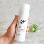 「ｐHバランサー バランスホイップWクレンザー」をお試しさせていただきました。「ｐHバランサー バランスホイップWクレンザー」は濃密もっちり泡で落ちにくいメイクや毛穴汚れをしっかり洗い落とし、&hellip;のInstagram画像