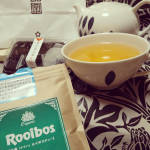 黄金色のルイボスティー🍵全くくせがなく、和菓子の大福といただきましたがとってもぴったりでした👍美味しくいただきました🥰#タイガールイボスティー #ルイボスティー #生葉ルイ&hellip;のInstagram画像