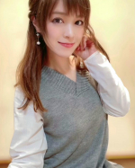 【重ね着風ドッキングニットワンピース】#nissenモデルマキシ丈のロングニットとベストをドッキングさせた一枚で重ね着風オシャレを楽しめるワンピース💓👗シャツの裾がアシンメトリーなデ&hellip;のInstagram画像