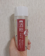 ずっと気になってたけど買えなかったpdcワフードメイド酒粕しっとり化粧水❗ご縁があって試すことができました😊テクスチャーは、パッケージに記載の通りのInstagram画像