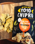 魚の皮のチップス「トトチップる」これクセになっちゃいますよ。カリっサクッとした食感が楽しい♪ちょっと辛さのある味は手が止まらなくなります。ソルテッドエッグ味はあひるの卵を塩&hellip;のInstagram画像