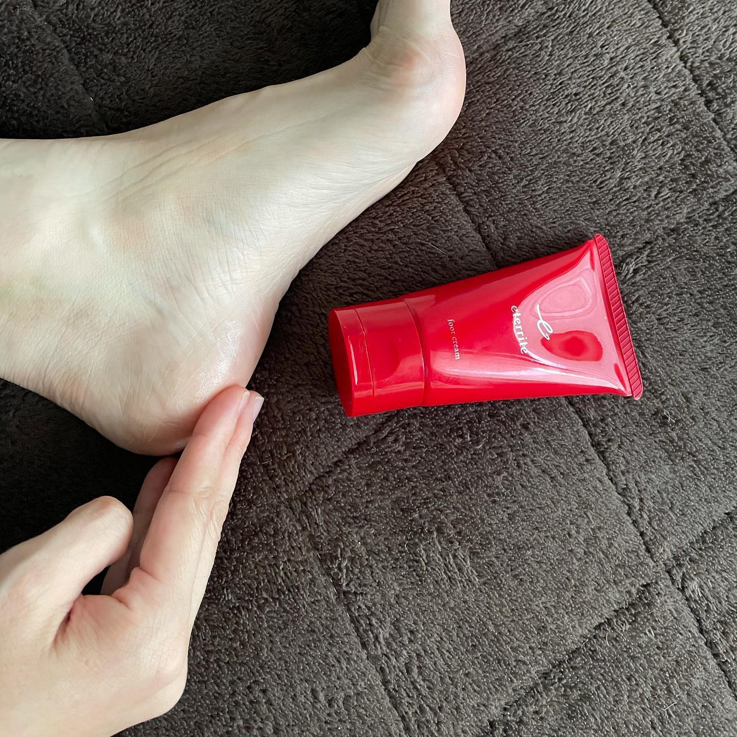 口コミ投稿：.【自宅美容キロク】秋冬はかかとの乾燥が気になるので…#シャルレ さんのエタリテ フ…