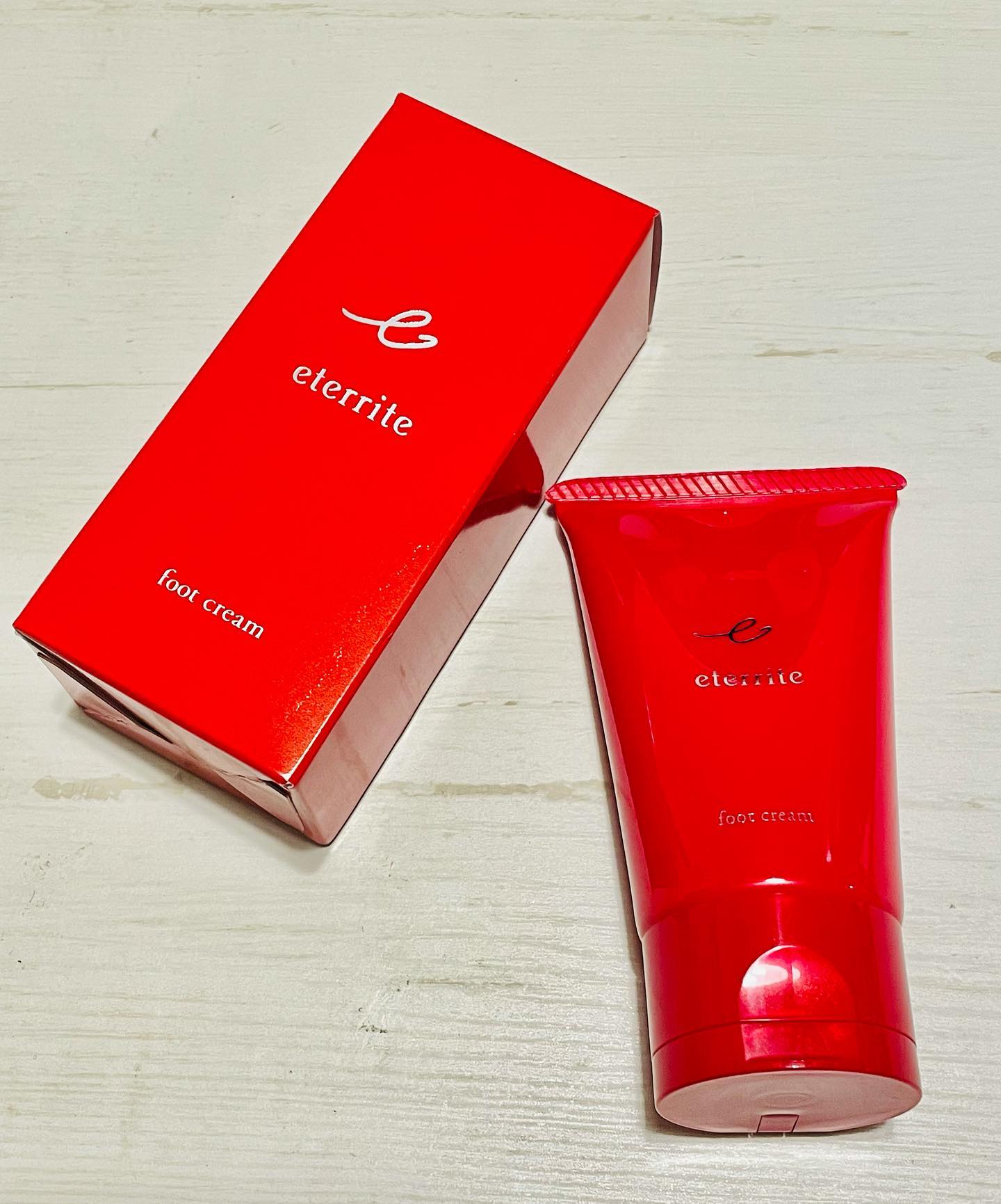 口コミ投稿：❄️エタリテ フットクリーム顔の角質が15〜16層なのに比べて足の角質は約100層もある…