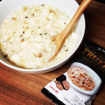 『たった30秒でレストラン級！　濃厚トリュフリゾットの素』お試しさせていただきました🤗作り方は超簡単🍴暖かいご飯にフリーズドライのトリュフリゾットの素をのせて、熱湯80～9&hellip;のInstagram画像