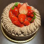 いただいたケーキ。美味しそう❤️.#オーシャンプリンセス #モンマルシェ #クリスマス #缶詰 #高級 #贅沢 #monipla #monmarche_fanのInstagram画像