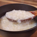 レトルトのお粥や雑炊って体調悪い時用とか非常食のイメージだったけど、このシリーズは贅沢な濃厚味で美味しい！ねっちり過ぎずサラサラ過ぎずのちょうどいい食感、濃厚な海鮮素材の旨味としっかりめのお味付け。&hellip;のInstagram画像