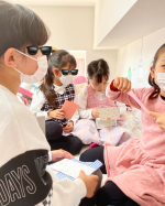 お友達と祝える幸せな誕生日パーティー🎉　　先週末は、8回目の長女誕生日会🎂でした。　　1歳の頃から、毎年やってる誕生日会🎂　　今年で8回目🎉　　次女は一&hellip;のInstagram画像