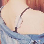 これストレスなく肩甲骨まわりのこりに効いて楽になるー！肌弱くて塗り・貼り薬は痒くなっちゃうし整体やマッサージ通い続けるのは大変だし。肩こりはマグネループMAX愛用してかなり楽になったけど肩甲骨まわ&hellip;のInstagram画像