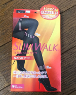 ピップ株式会社さんのスリムウォーク　あったかタイツなめらかタッチ(M〜L)をモニターさせていただきました😊滑らかでしっかりとした手触りのタイツ❤️着圧なので、履く時は窮屈感を感じる部分があ&hellip;のInstagram画像