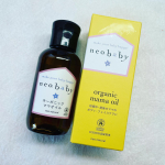 「neobaby オーガニックママオイル 100mL」肌に柔軟性を与えるヒマワリ油やアボカドオイルがベースの濃厚なオイル。妊娠中～産後などデリケートでゆらぎやすいお肌のマッサージや引き締め&hellip;のInstagram画像