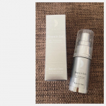 リソウリペアジェル医学誌に論文が掲載された高機能美容液。このジェル使うの3本目。1滴の水も使用しない100%美容成分の処方で私が効果を感じれる数少ない美容液。リペアジェルは塗った瞬&hellip;のInstagram画像