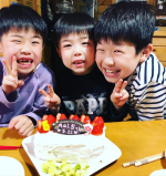 今年の思い出写真①三男坊の誕生日🍰💓・#smack8pro #スマックエイトプロ #おいしいスマイルコンテスト #時短料理 #フードプロセッサー #ミキサー #monipla #itty_&hellip;のInstagram画像