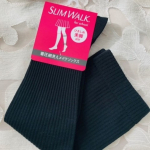 スリムウォーク 着圧細見えメイクソックスをお試しさせていただきました。足首から上へいくほど圧力が低くなる設計で脚をにスッキリと美しく見せてくれます。靴下は脚が少し太く見えることもあって&hellip;のInstagram画像