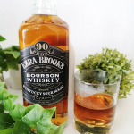 ケンタッキー州でもっとも優れた小さな蒸留所とアメリカ政府から１９６６年に称えられたバーボンウイスキー『エズラ ブルックスの「ブラック」を飲んでみました♡ウイスキーは親がよく飲んでいたの&hellip;のInstagram画像