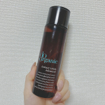 .ドゥーオーガニックの化粧水をお試しさせて頂きました🤗.香りはハーブティーのような香りテクスチャはシャバシャバ系で潤うか？って不安でしたが結構しっとり目の使い心地です。とにかく香り&hellip;のInstagram画像