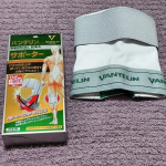 CMでお馴染みのバンテリンひざ専用加圧サポーター❣️両親に試してもらったところ、装着楽々で階段の昇り降りがしやすくなったと言っていました☺しっかり加圧タイプだけどマジックテープ&hellip;のInstagram画像