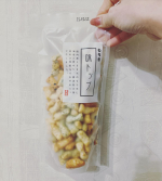 #おやつはもち吉 #monipla #mochikichi_fan#もち吉 #味トップ国内産のもち米100%を使用して作られた、サクサク風味豊かなひと口サイズのあられです。「えび味」「青の&hellip;のInstagram画像