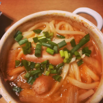 寒い日のお鍋は美味しいしめにはうどんが最近のお気に入りテーブルマークの冷凍うどんは手軽で便利ですね冷凍なのに本格的なこしとのどごしは損なわれていませんつるんと最後までお&hellip;のInstagram画像