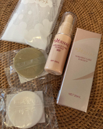 薬用リンクルケアエッセンス20ｍL！リンクルケアってしっかり固いのが多いですが、これはサラッとしてます。でも垂れたりしない程よいテクスチャーで、香りもなくてどんな時でも使いやすい！目の&hellip;のInstagram画像