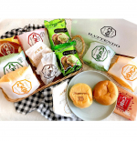 ・八天堂様のパンをモニターさせて頂きました💓12個入り💓8種ものパンがやってきました❤️ずっとずっと気になっていた八天堂🥺色んな種類が入っていて色んな味が楽しめます💓冷&hellip;のInstagram画像