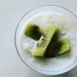 毎日おいしく美腸活ができる作り方1、牛乳、豆乳どちらか1000mlに一包2.  雑菌が入らないようにクリップなどで口を閉じる3、２５℃の環境に２４時間今の季節この温度管理は大変&hellip;のInstagram画像