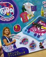 ..@dreamblossom_official さまの『Tybo ステンシルプリントスタジオ』に挑戦🙌🏻付属のシートやスタンプで、オリジナルのTシャツやバッグをステンシルして作れる✨！&hellip;のInstagram画像