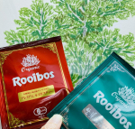 TIGERルイボスティー２種類の試飲セットをいただき、飲み比べてみました。生葉（ナマハ）ルイボスティーは、あえて発酵を止める、日本の緑茶のような製法でつくられたルイボスティー。プレミアム・ルイ&hellip;のInstagram画像