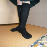 puchimaru2これは、スリムウォークの着圧細見えメイクソックスです😍たくさん歩いてもズレ落ちにくいピタッとホールド設計なので歩きやすいです消臭繊維使用なので、色んな意味で安心です😘通気&hellip;のInstagram画像