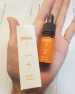 もいっこ！⁡⁡⁡⁡くびやら目元のポツポツが気になるので⁡⁡このオイルを最近必死に塗っております。⁡⁡.⁡⁡加齢っていやね笑⁡⁡.⁡⁡レーザー治療したかったから⁡⁡効果あ&hellip;のInstagram画像