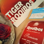 TIGER 有機プレミアムルイボスティー✨飲んでみました😊ルイボスティーの豊かないい香り💕キレイな色も癒してくれます✌️ノンカフェインで飲みやすい✨寝る前にも飲めて嬉しいな～😊&hellip;のInstagram画像