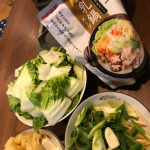 冬の間、我が家は毎週おなべ登場今年は畑で白菜が大成功してたーっぷり食べられる♡いつもは水炊きばっかですが豆乳鍋とカレー鍋、お試しさせて頂きました。カレー鍋、辛いのが苦手な我が家ですが程よ&hellip;のInstagram画像