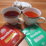 .2種類の #ルイボスティー #飲み比べ#TIGER #プレミアムルイボスティー と #生葉ルイボスティー 今までにもどちらもいただいたことはありますが、こうして同時に飲み比べする&hellip;のInstagram画像