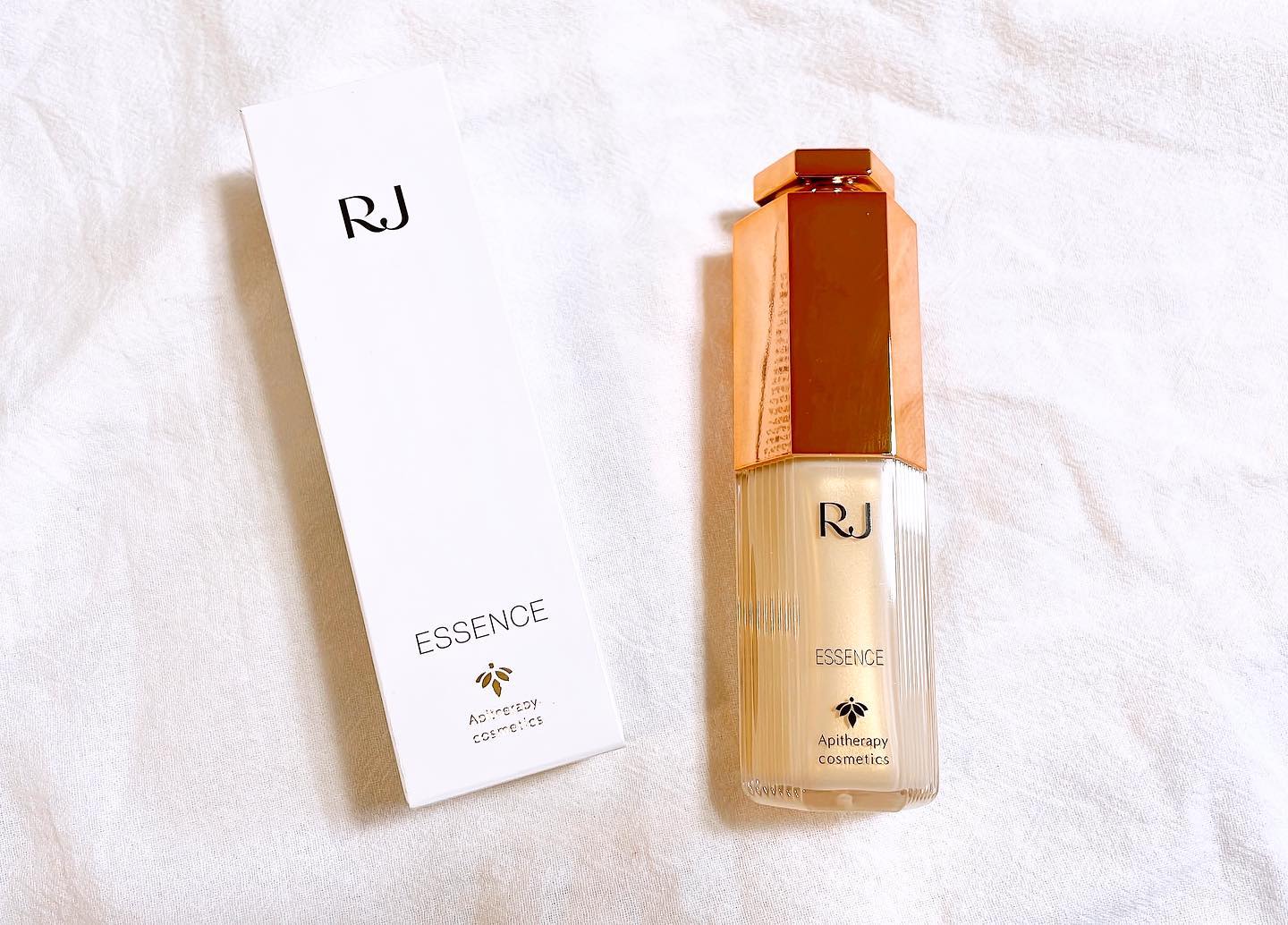 口コミ投稿：薬用 RJエッセンス✔乾燥が気になる✔肌のくすみが気になる独自成分 ローヤルゼリーエ…