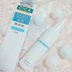sssssssyukiシンプルながらも優しい見た目に一目惚れ😍ゆらぎ敏感肌の為のスキンケア🍀リペア&バランスシリーズから新登場した肌の摩擦を極限まで抑えた乳液👍シカ(ツボクサエキス)とモ&hellip;のInstagram画像