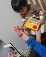 I'm looking forward to my son's growth🦶✨I photographed my feet and made foot art🎨🖼(^^)It is a se&hellip;のInstagram画像