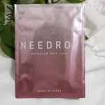 以前から気になっていたマイクロニードルパッチ『NEEDROP』をお試し😆💕シートから剥がして頬の上に貼って眠るだけ👌週に一度のケアで、『ハリのある（ニードルだけに😁）肌』を保てるとか！&hellip;のInstagram画像