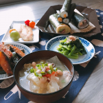 節分ごはん。恵方巻きと鬼除け汁。***昨日は節分でしたね👹長男は幼稚園で豆まきがあったみたいです。赤鬼さんと青鬼さん（結構ガチのやつ）が来たらしくクラスのお友達はお&hellip;のInstagram画像