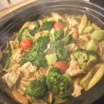 マルサンの鍋つゆいただきました「若鯱屋監修　カレー鍋スープ720g」「火の国華れ監修　豆乳鍋スープ720g」カレー鍋スープはカレーうどんの有名チェーン店若鯱屋の監修魚介風味豊か&hellip;のInstagram画像